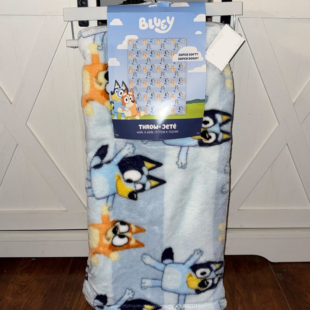 Bluey Kids Plush Throw Blanket